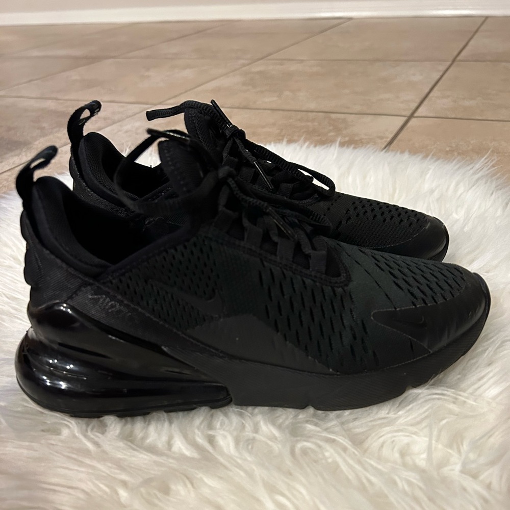 Nike Air Max 270 black size 6.0Y